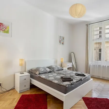 Old Town Home-2 By Interhome Apartament Praga