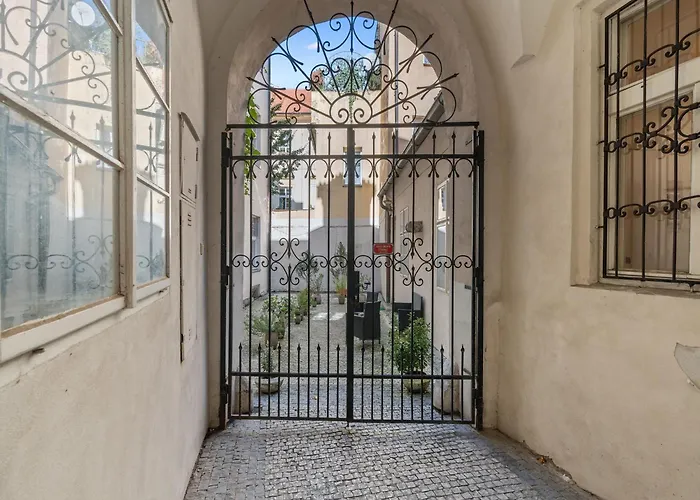 Old Town Home-2 By Interhome Appartement Praag